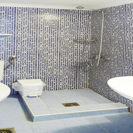 Apartamento In Foura With A Balcony Or Terrace